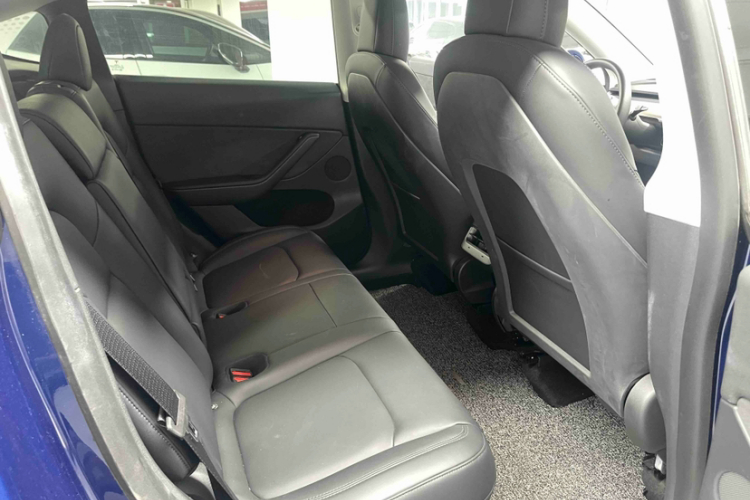 特斯拉 Model Y 2021款 标准续航后驱版中控内饰7007