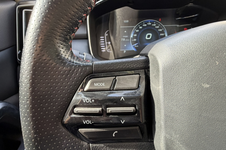 北汽昌河Q7 2018款 1.5T CVT精英型中控内饰7012