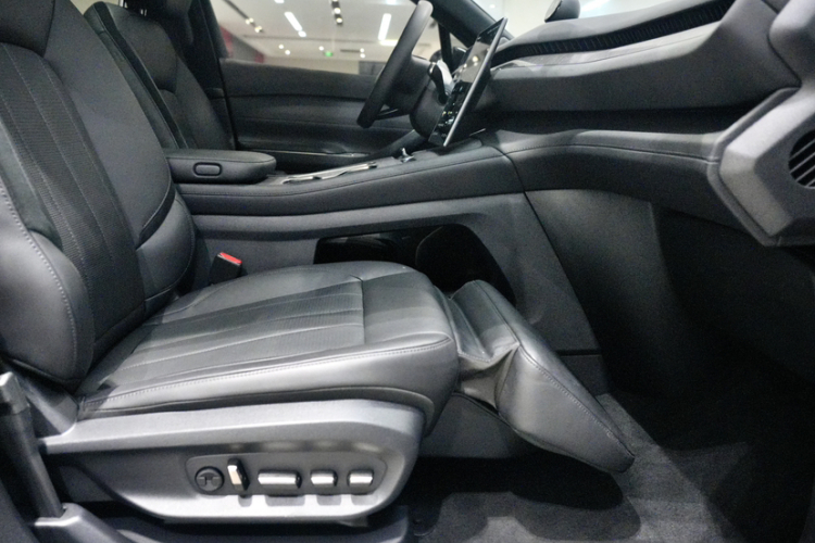 蔚来ES7 2024款 100kWh 签名版中控内饰7005