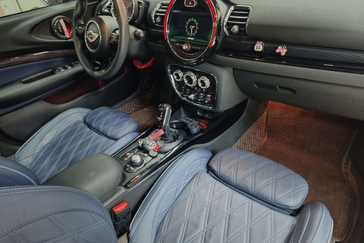 MINI Clubman 2019款 1.5T COOPER 鉴赏家中控内饰7007
