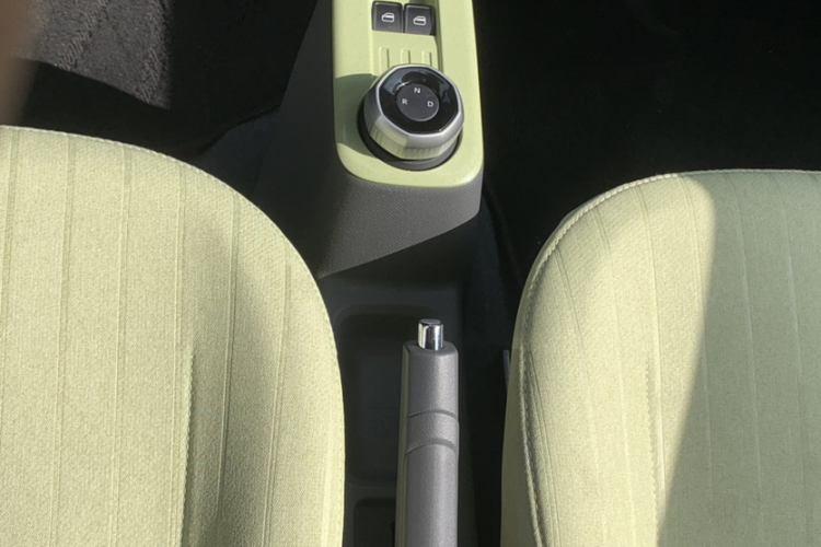 吉利银河 2023款 熊猫mini 120km 亚运熊局部细节18