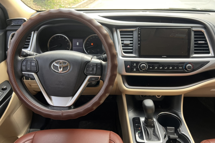 丰田 汉兰达 2018款 2.0T 四驱精英版 7座 国VI局部细节9009