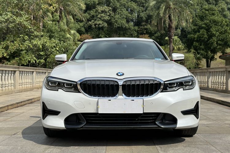 宝马3系 2022款 320i 运动套装车身外观6004