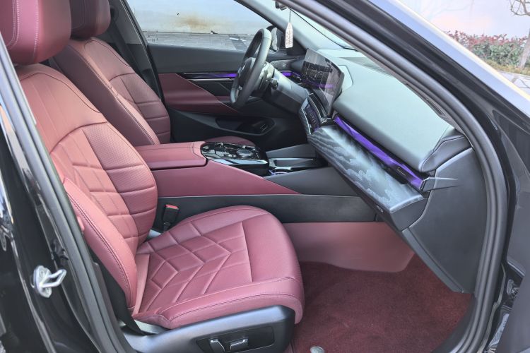 宝马5系 2025款 530Li 领先型 豪华套装中控内饰7005