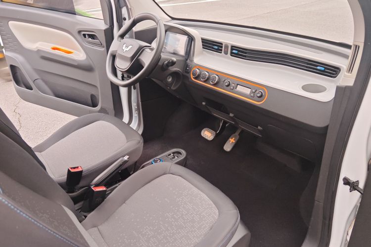 五菱汽车 宏光MINIEV 2022款 自在款 磷酸铁锂中控内饰7003