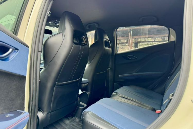 比亚迪 海鸥 2024款 荣耀版 305km 活力版中控内饰7004