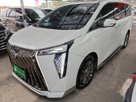 广汽传祺 传祺M8 2023款 宗师系列 双擎 至尊版