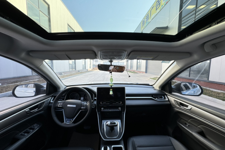 哈弗M6 2023款 PLUS 1.5T DCT豪华智联型中控内饰7005