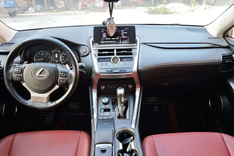 雷克萨斯NX 2018款 200 前驱 锋行版 国V中控内饰7002