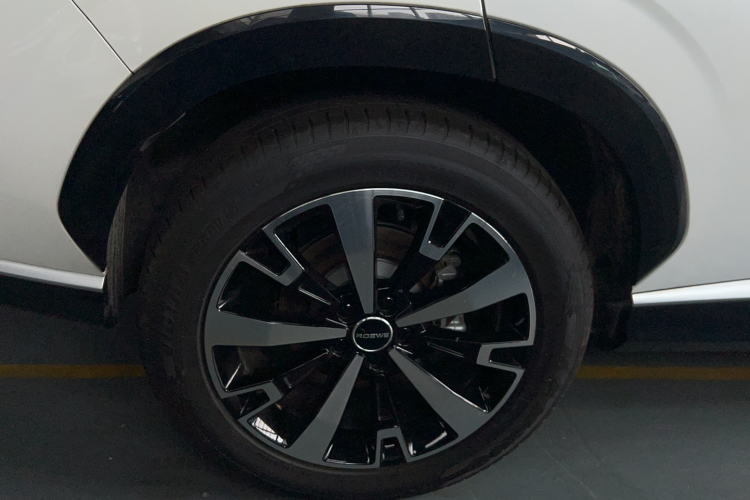 荣威D5X DMH 2024款 135科技版车身外观6011