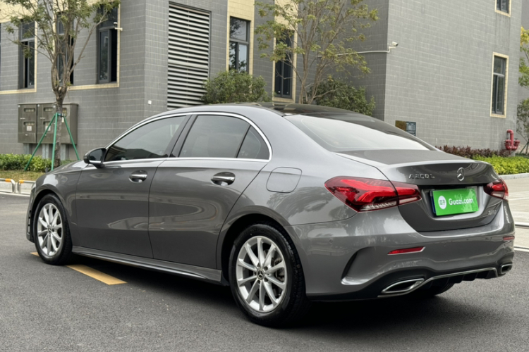 奔驰A级 2021款 A 200 L 运动轿车动感型车身外观6003