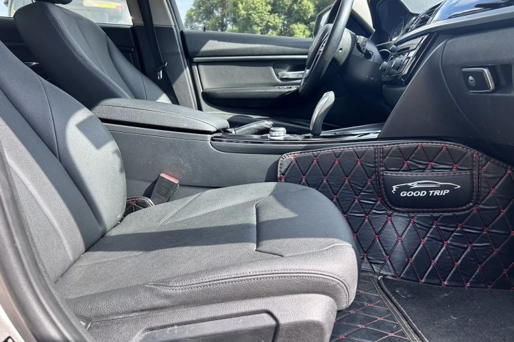 宝马3系 2016款 320Li 时尚型中控内饰7005