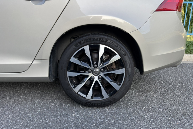 沃尔沃S60 2019款 S60L 改款 T5 智进进阶版车身外观6005