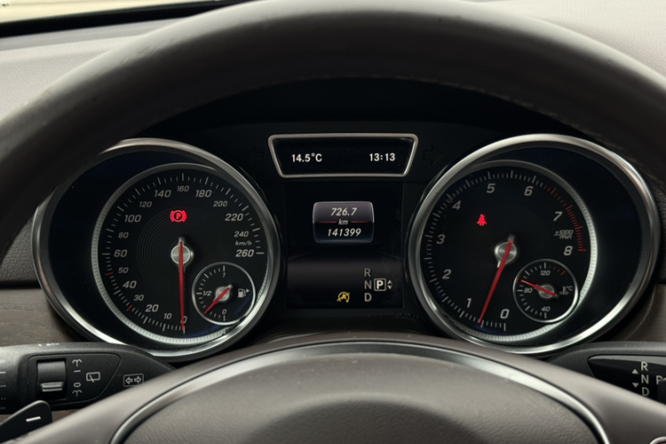 奔驰GLE 2015款 GLE 400 4MATIC中控内饰15