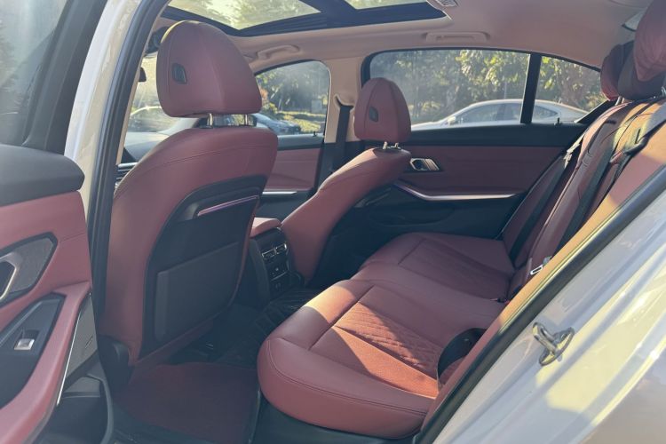 宝马3系 2022款 325Li M运动曜夜套装中控内饰7003