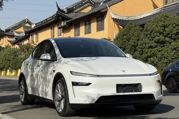 特斯拉 Model Y 2025款 长续航全轮驱动版车身外观6007