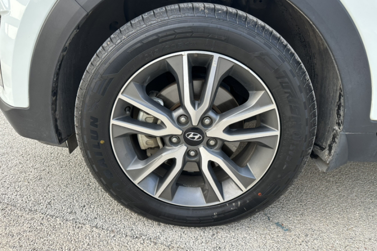 北京现代ix25 2016款 1.6T 双离合两驱智能型GLS车身外观6005