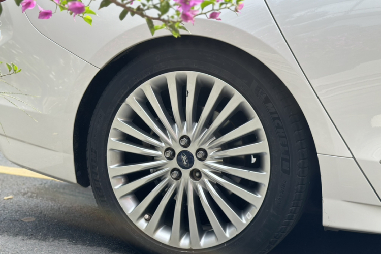 福特 金牛座 2018款 EcoBoost 245 卓越型 国V车身外观6004