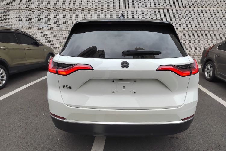 蔚来ES8 2020款 580KM 签名版 六座版车身外观6005