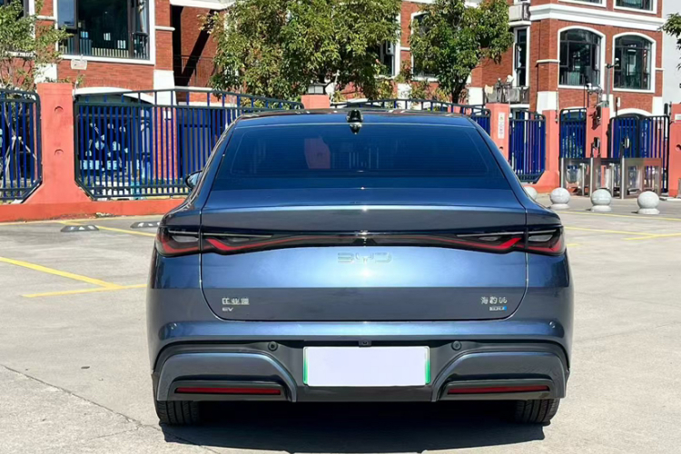 比亚迪 海豹06新能源 2025款 EV 470KM尊荣型车身外观6004