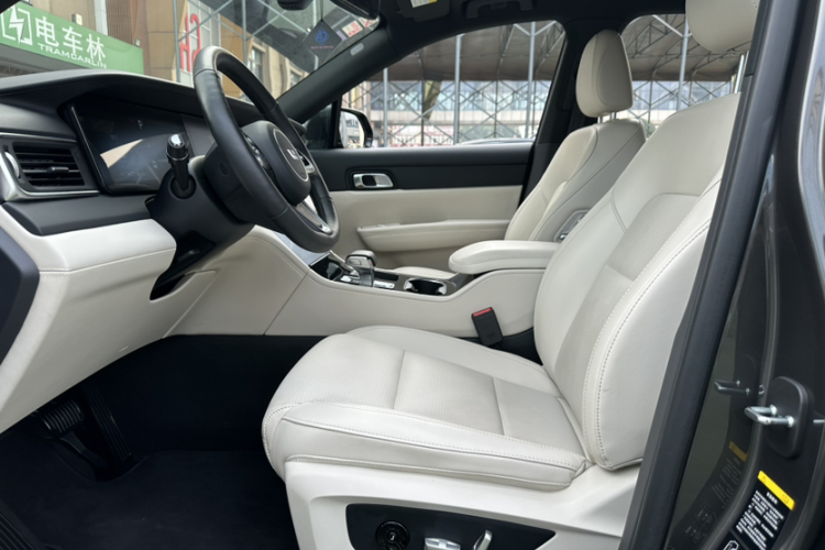 理想汽车 理想ONE 2021款 增程6座版中控内饰7011