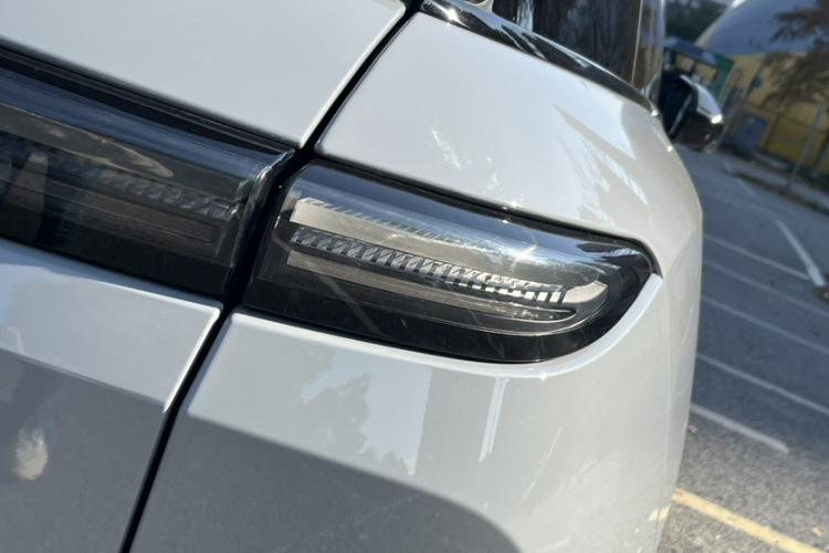 蔚来ES6 2023款 75kWh车身外观6008