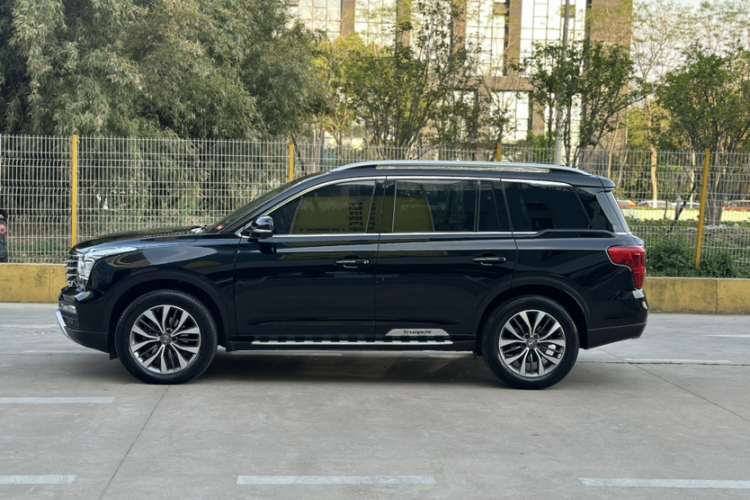 广汽传祺 传祺GS8 2017款 320T 两驱豪华智联版（七座）车身外观6006