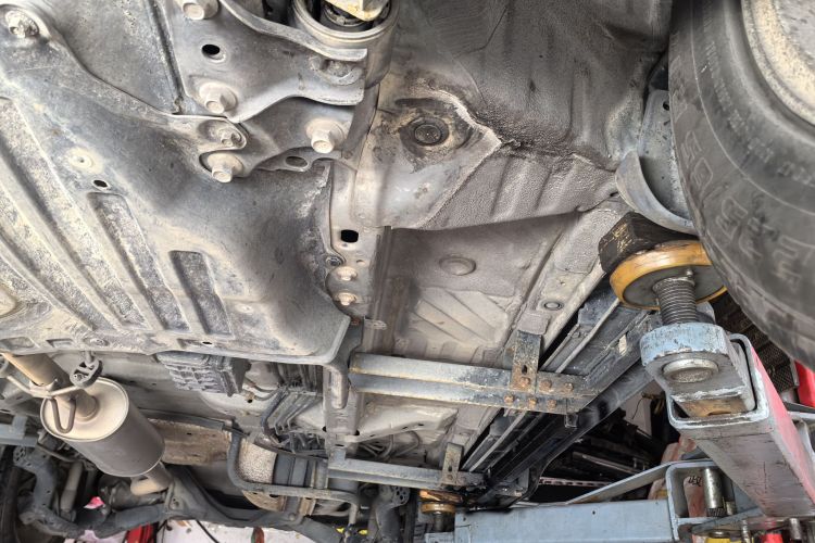 本田CR-V 2013款 2.0L 两驱经典版局部细节9009