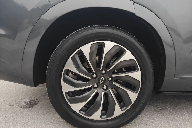 鸿蒙智行 问界M7 2022款 1.5T 四驱豪华版车身外观6010