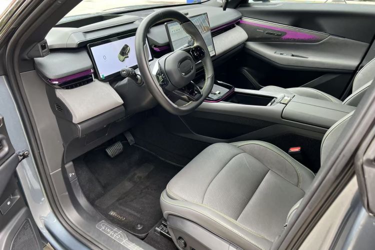 领克08 EM-P 2025款 220km 四驱性能Halo车身外观6003