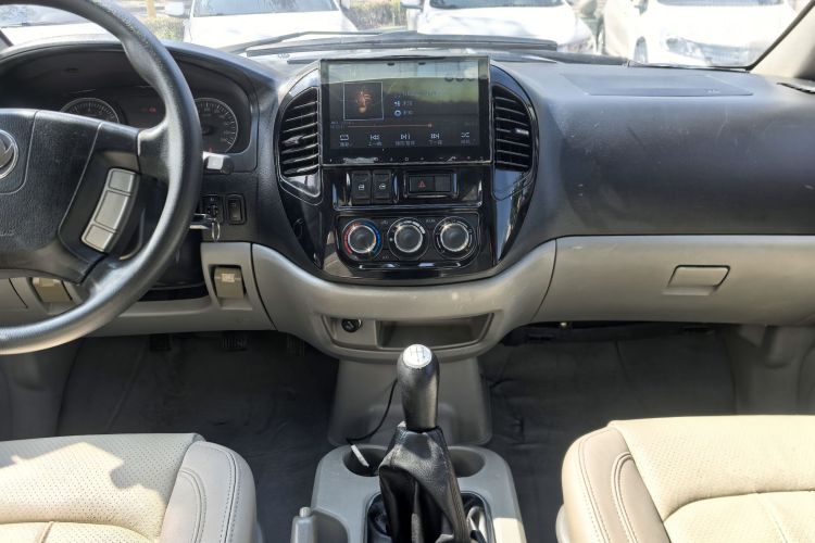 东风风行 菱智 2016款 M3 1.6L 7座豪华型 国IV中控内饰7015