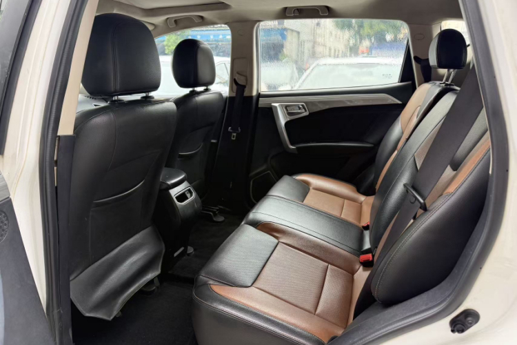 吉利汽车 远景X6 2016款 1.3T CVT豪华型中控内饰7002