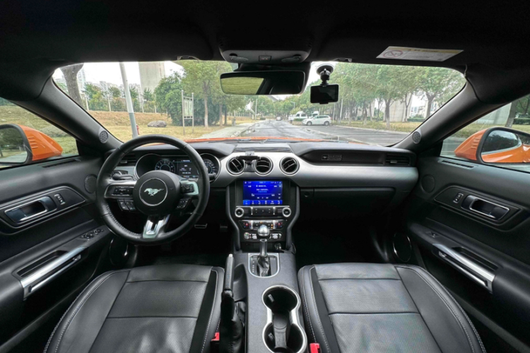 福特 Mustang 2020款 2.3L EcoBoost中控内饰7010