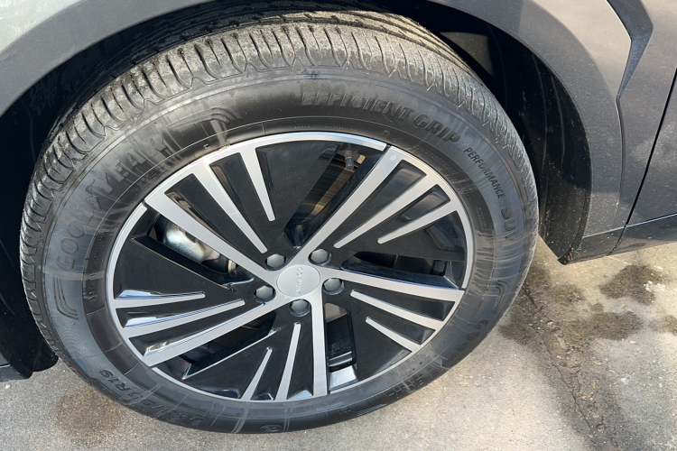 领克08 EM-P 2025款 120km 长续航Pro车身外观6007