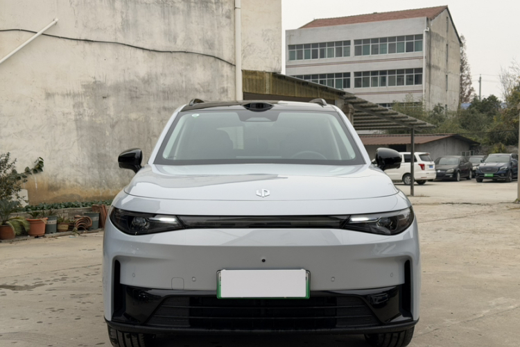 零跑汽车 零跑C16 2026款 纯电 630激光雷达智尊版 5座车身外观6004