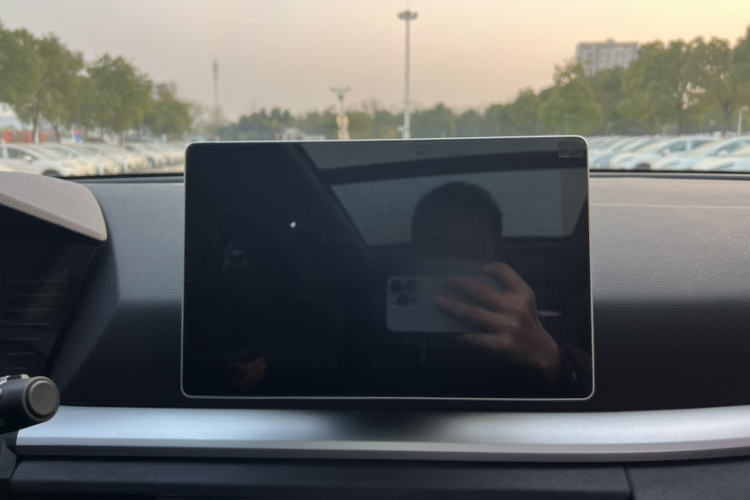 比亚迪 宋Pro新能源 2019款 DM 1.5T 四驱性能版豪华型局部细节16