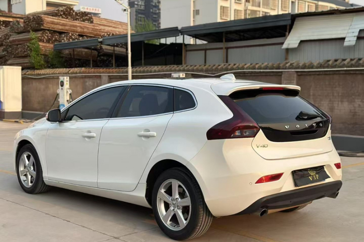 沃尔沃V40 2018款 T3 智尚版车身外观6003