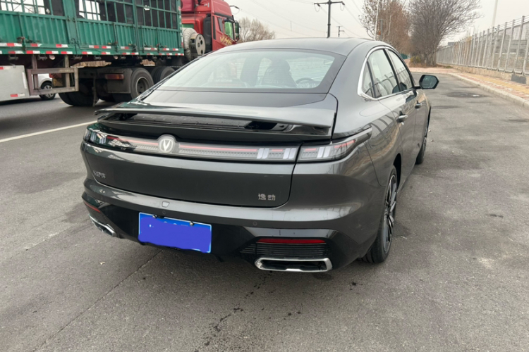 长安 逸动 2026款 第四代 1.5T 500Bar 智享型车身外观6005