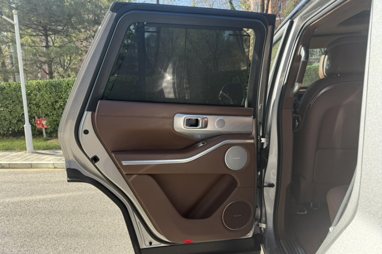 坦克700新能源 2024款 Hi4-T 极境版中控内饰7011