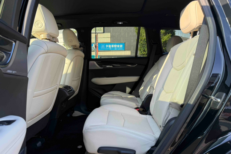 凯迪拉克XT6 2020款 改款 28T 六座四驱领先运动型中控内饰7007