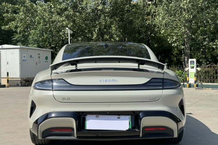 小米汽车 小米SU7 2024款 后驱超长续航高阶智驾Pro版车身外观6008