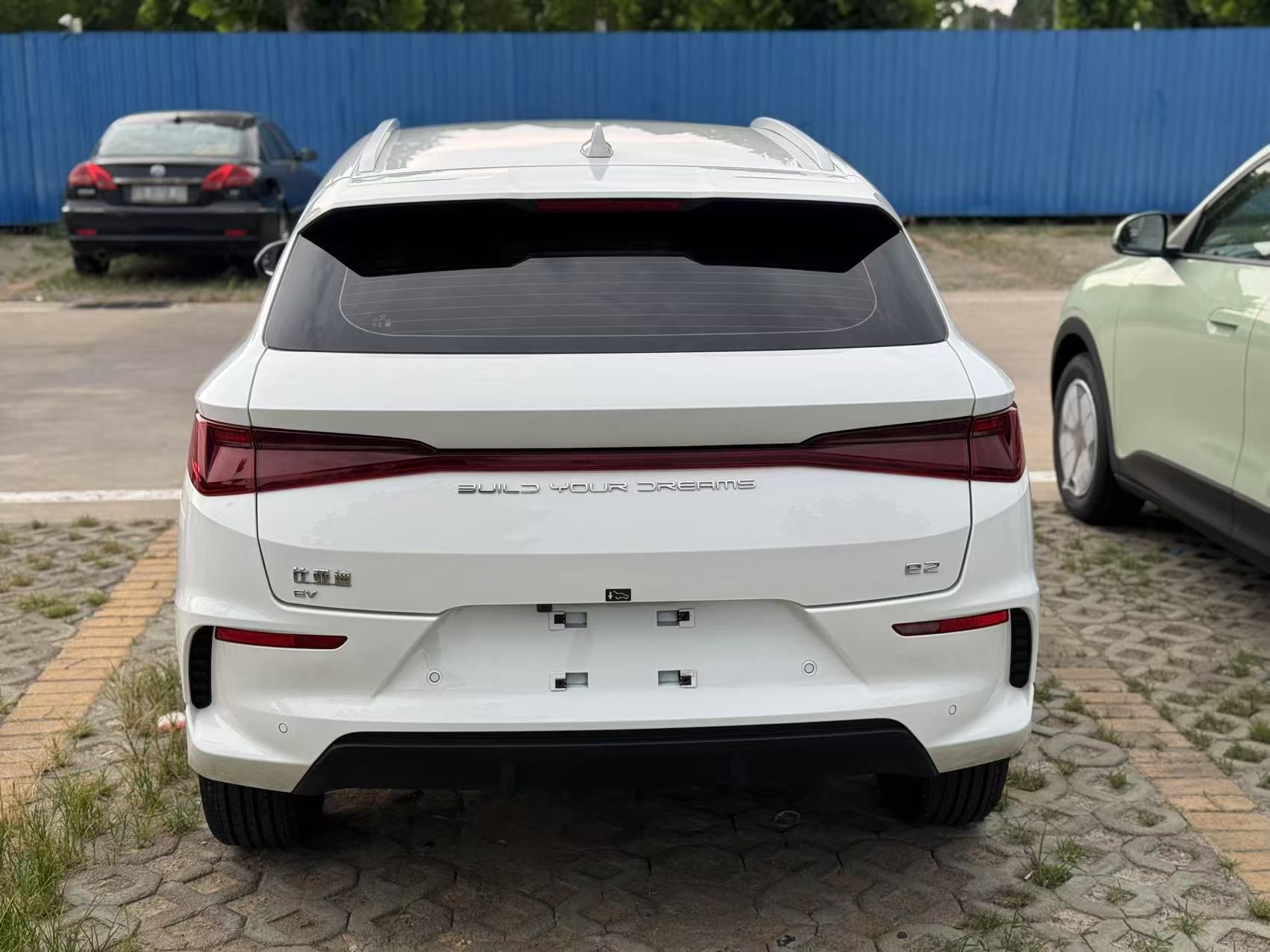 比亚迪e2 2024款 荣耀版 舒适型