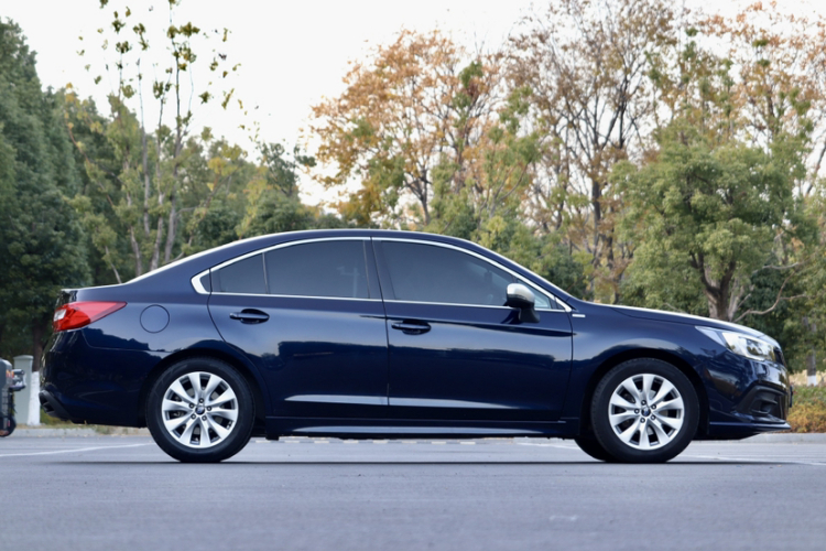 斯巴鲁 力狮 2020款 改款 2.5i 全驱风尚版车身外观6005