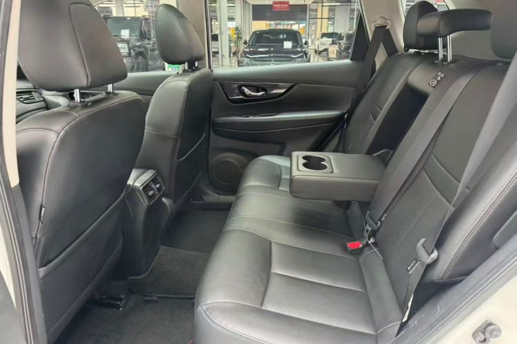 日产 奇骏 2021款 2.5L CVT 4WD XL ITS豪华纪念版中控内饰7001
