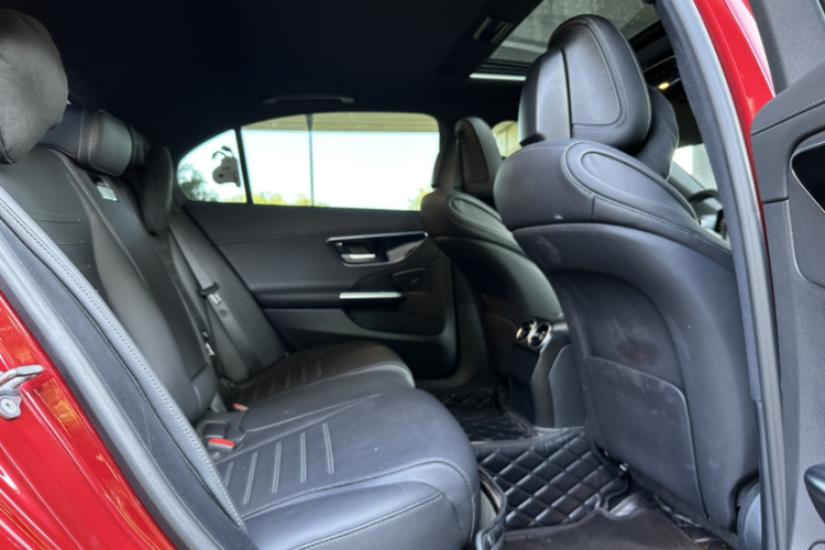 奔驰C级 2023款 改款 C 200 L 运动版中控内饰7008