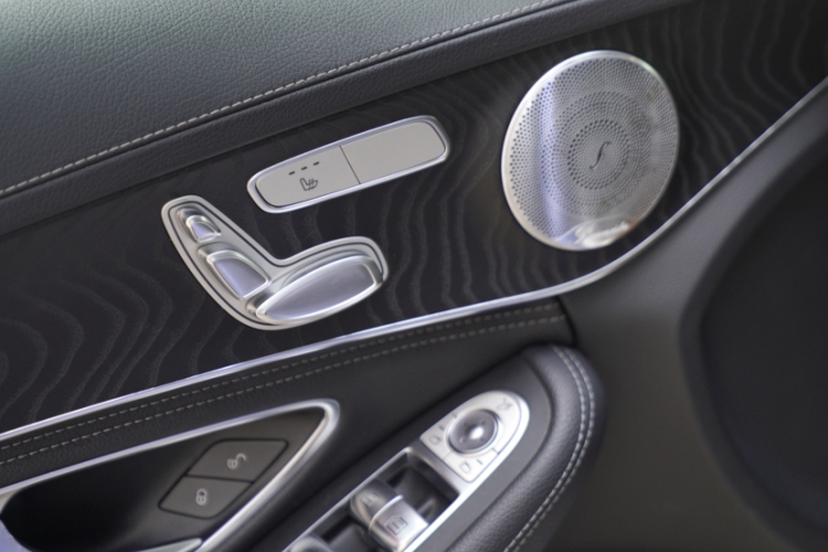 奔驰C级 2019款 改款 C 260 L 运动版车身外观6001