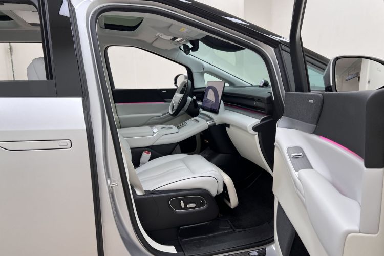 小鹏X9 2024款 640四驱高性能Max局部细节41