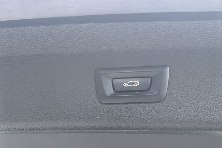 宝马X1 2016款 sDrive18Li 豪华型局部细节9003