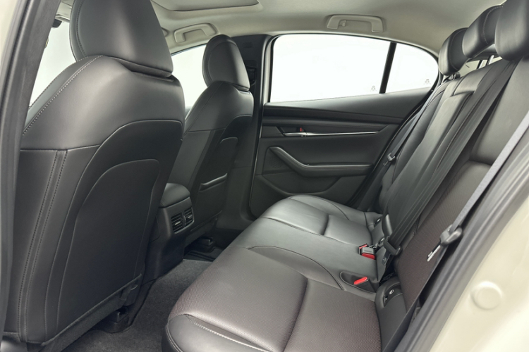 马自达3 昂克赛拉 2023款 2.0L 自动质臻版中控内饰7001