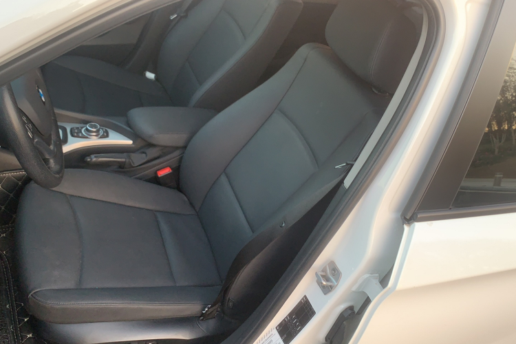 宝马X1 2014款 sDrive18i 领先型局部细节19